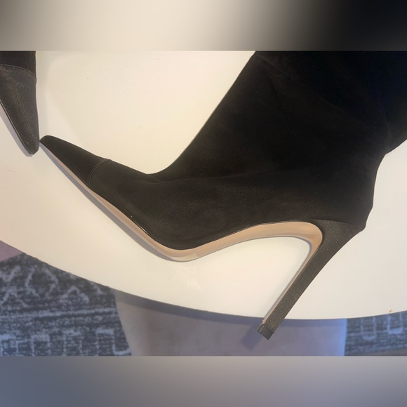 Good American Weekend Boot - Picture 4 of 12